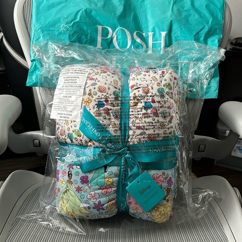 Posh Peanut x Disney Princess Quilt blanket new